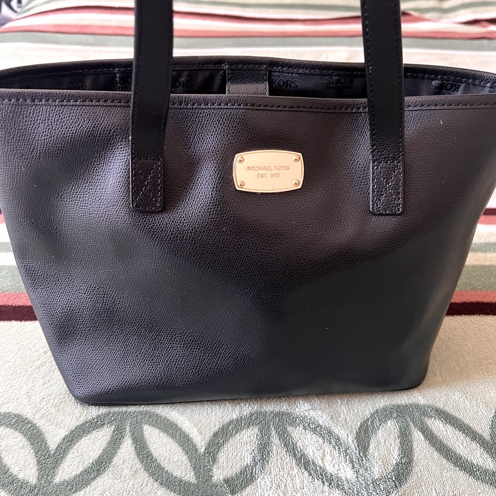 Michael Kors purse like new